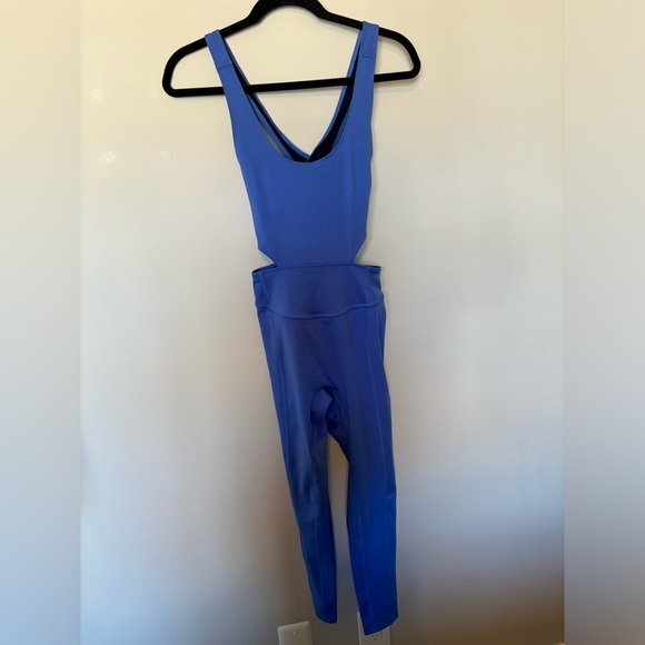 🆕 FREE PEOPLE Movement Back It Up Onesie-Color: Swim Club - Picture 6 of 9